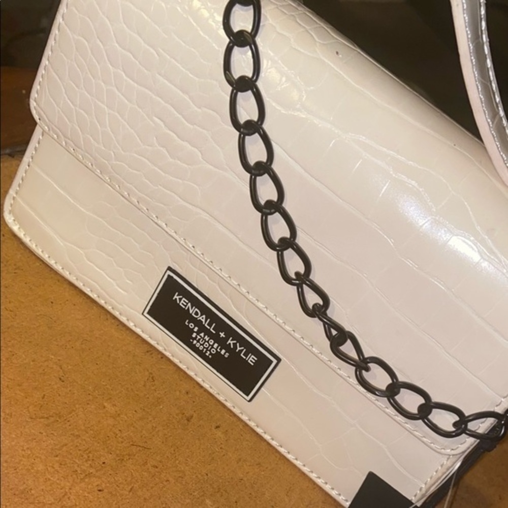 Beautiful Kendall & Kyle Bay Nice For An Evening … - image 3